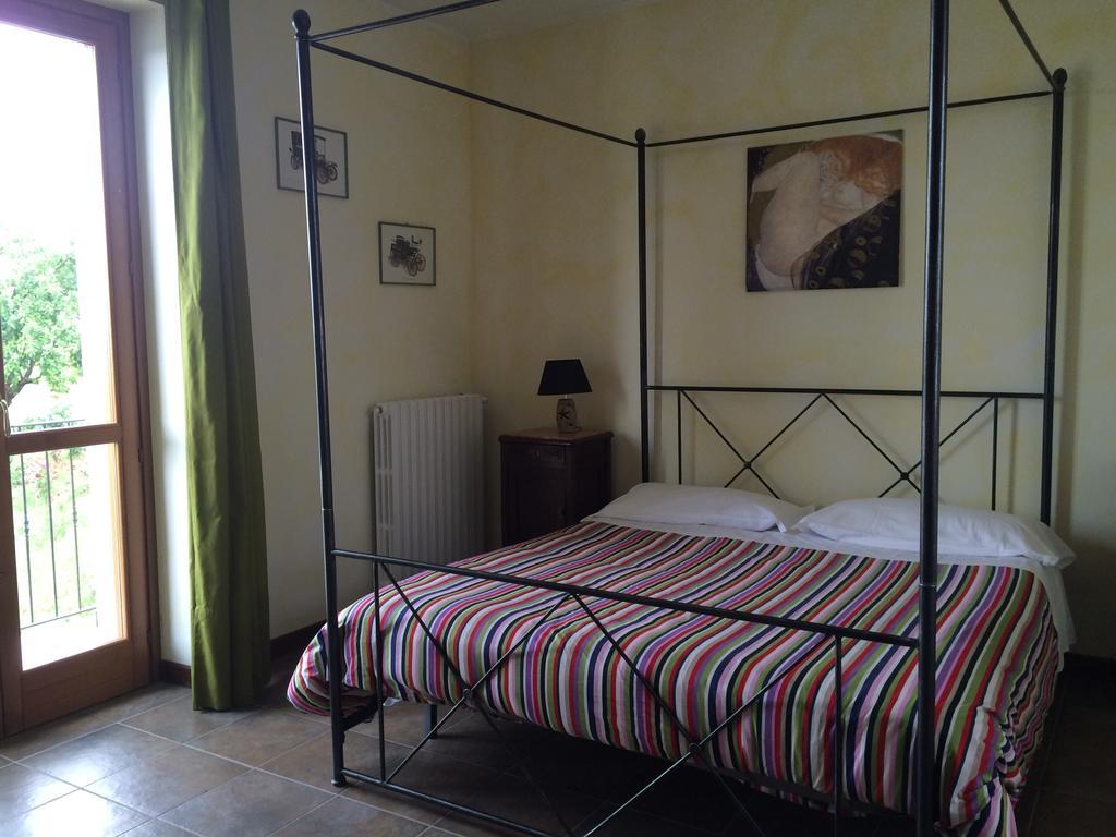 La Terrazza Del Barbaresco Bed & Breakfast Neviglie Ruang foto