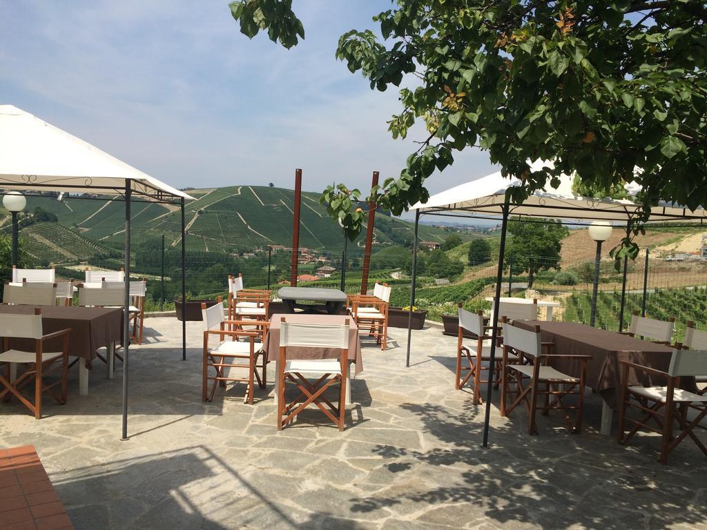 La Terrazza Del Barbaresco Bed & Breakfast Neviglie Bagian luar foto