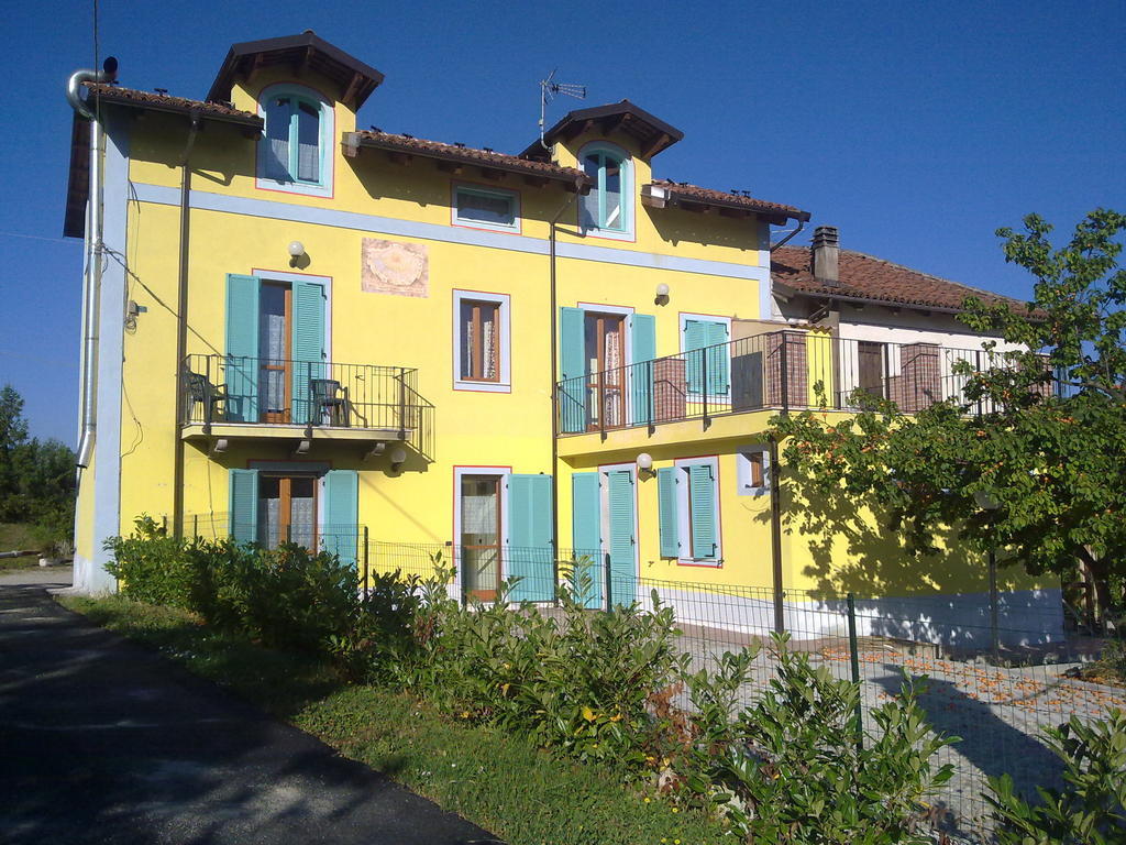 La Terrazza Del Barbaresco Bed & Breakfast Neviglie Bagian luar foto