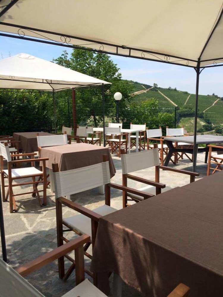 La Terrazza Del Barbaresco Bed & Breakfast Neviglie Bagian luar foto