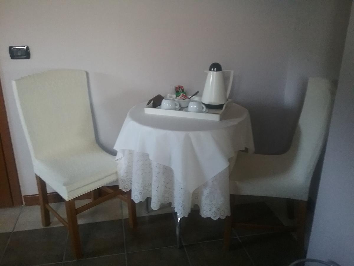 La Terrazza Del Barbaresco Bed & Breakfast Neviglie Bagian luar foto
